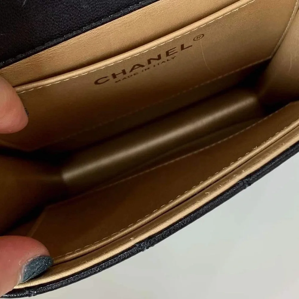 🎀 Chanel Flap Bag Vertical Acrylic Beads Clutch with Gold Chain - Picture 3 of 8